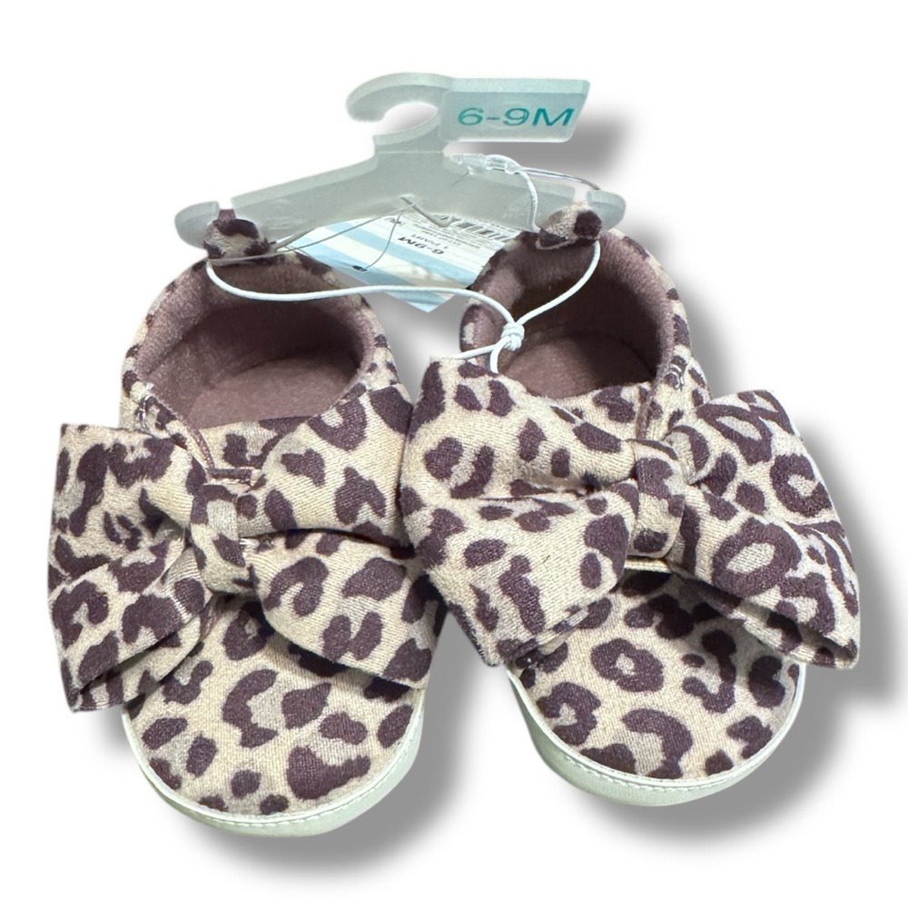 (SOLD) Baby Leopard Print Crib Shoes NWT
